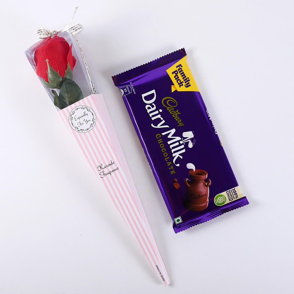 Dairy Milk Bar with Wrapped Rose